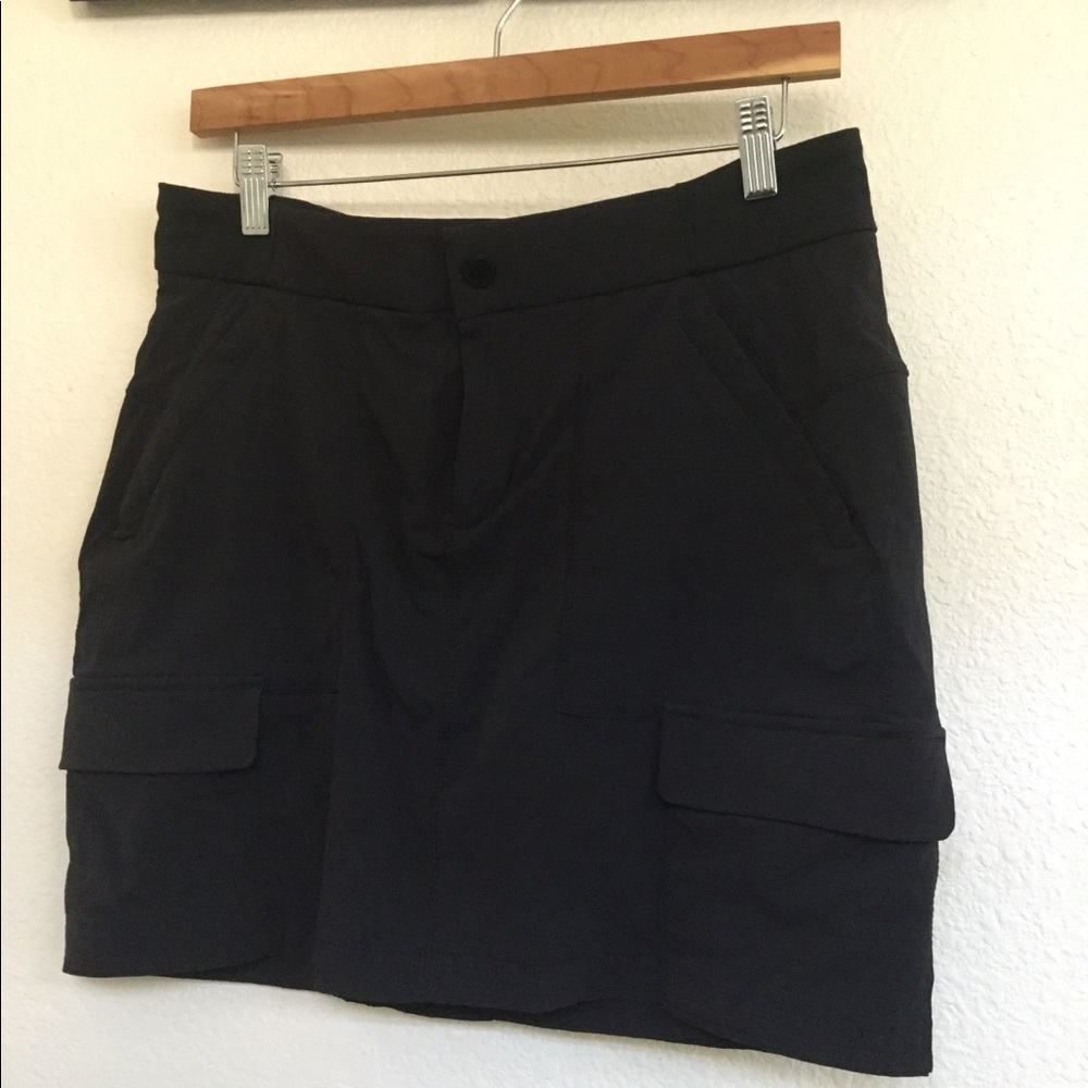 Athleta Black skorts